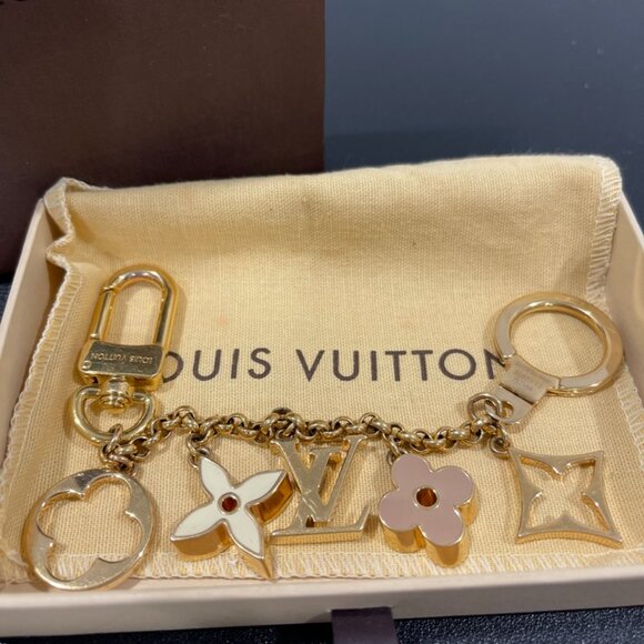 Louis Vuitton Brass Enamel Fleur De Monogram Bag Charm (104623) - Picture 2 of 5